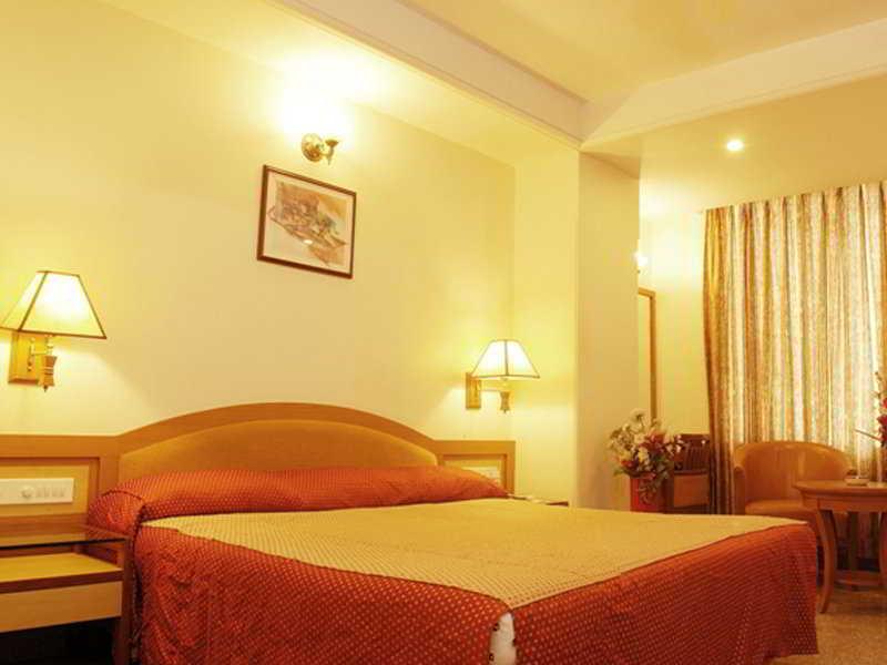 Hotel Mandakini Ambience Πούνε Εξωτερικό φωτογραφία